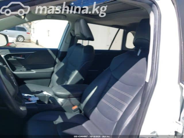 Toyota RAV4 V (XA50) 2.5hyb CVT 4WD