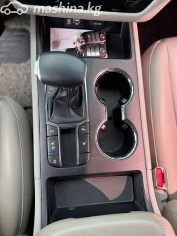 Kia Carnival III 2.2d AT