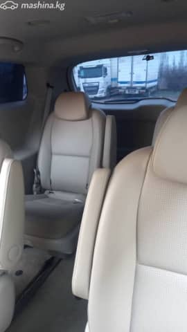 Kia Carnival III 2.2d AT