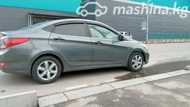 Hyundai Accent IV 1.6 MT