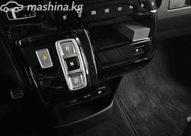 Hyundai Staria 1.6hyb AT