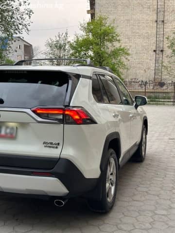 Toyota RAV4 V (XA50) 2.5hyb CVT 4WD