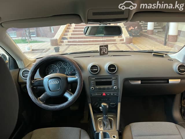 Audi A3 II (8P) Рестайлинг 1 2.0 AT