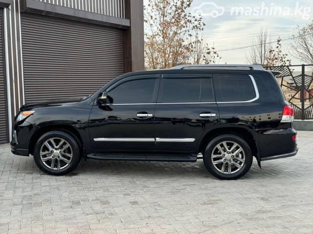 Lexus LX III 570 5.7 AT 4WD