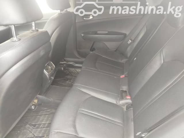 Kia K5 II 2.0 AT