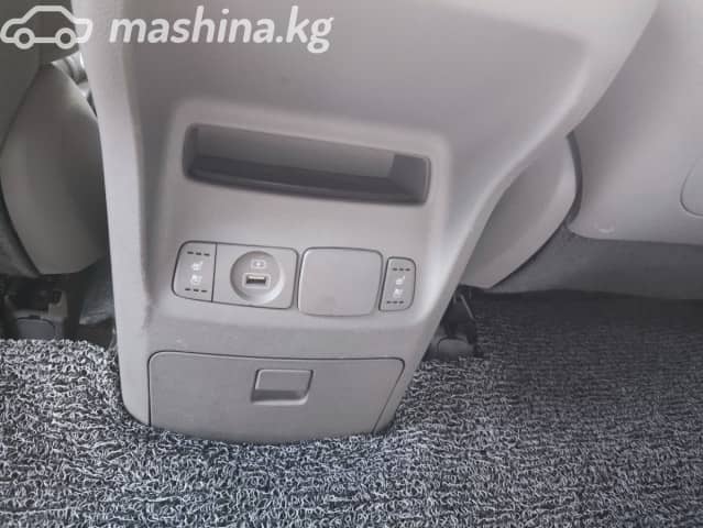 Kia Carnival III 2.2d AT
