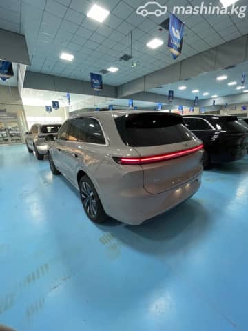 LiXiang L6 1.5hyb AT 4WD