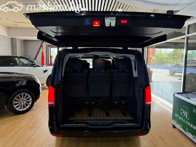 Mercedes-Benz V-Класс III (W447) Рестайлинг 260 компактный 2.0 AT