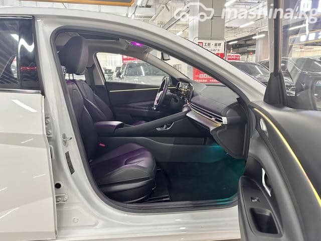 Hyundai Elantra VII (CN7) 1.6 AT