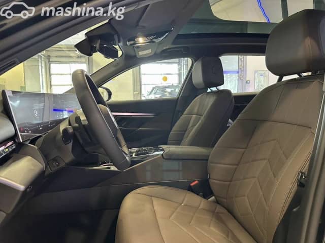 BMW 5 серии VIII (G60/G61/G68) 530i xDrive 2.0 AT 4WD