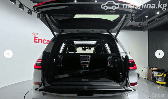BMW X7 I (G07) Рестайлинг M60i 4.4 AT 4WD