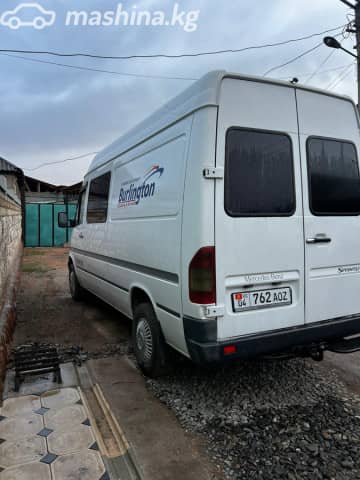 Mercedes-Benz Фургон (6х2)