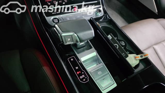Audi A8 IV (D5) Рестайлинг Long 55 TFSI 3.0 AT 4WD