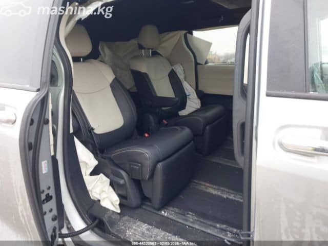 Toyota Sienna IV 2.5hyb AT 4WD