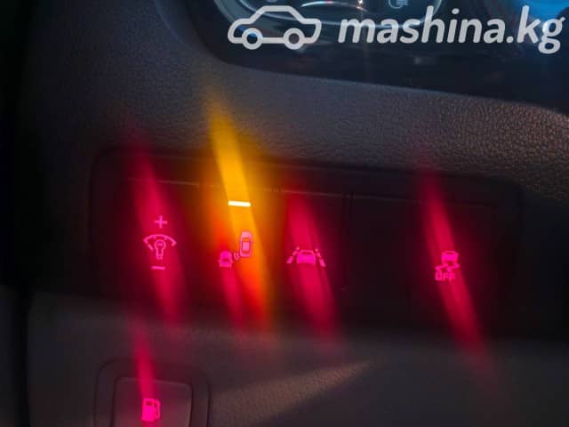 Kia Carnival III 2.2d AT