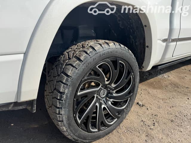 RAM 1500 V Quad Cab 5.7 AT 4WD