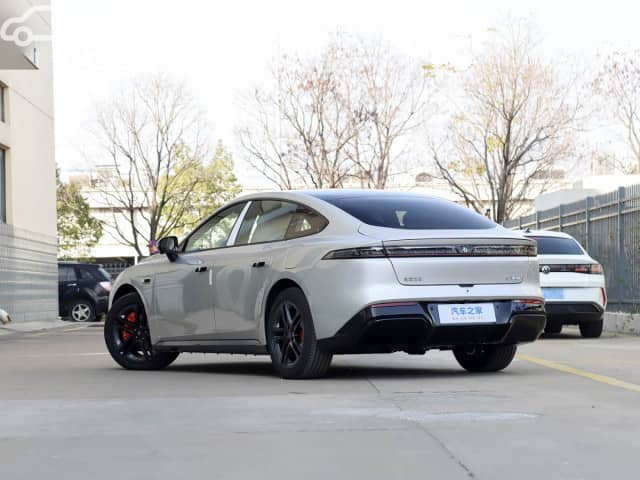 Dongfeng eπ 007 Electro AT