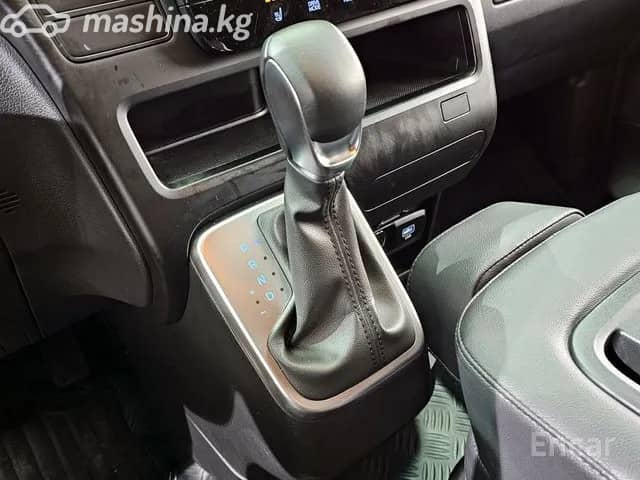 Hyundai Staria 3.5 AT