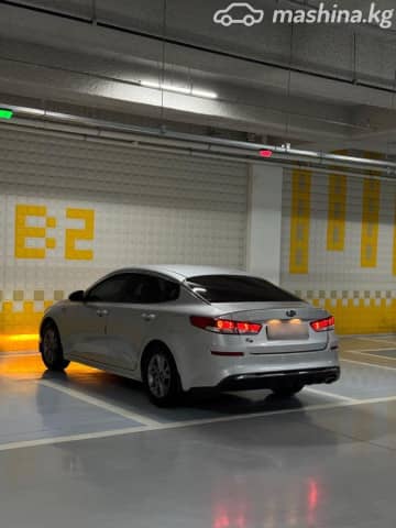 Kia K5 III LPi 2.0 AT