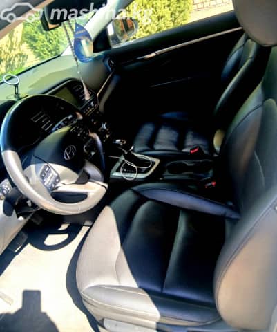 Hyundai Avante VI Рестайлинг 1.6 CVT