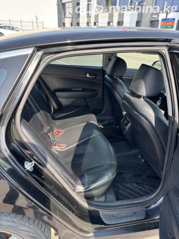 Kia K5 II 2.0 AT