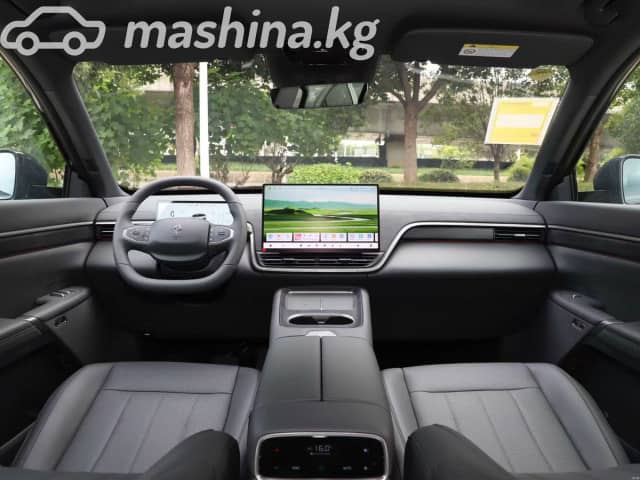Dongfeng eπ 008 82.28 kWh 1.5hyb AT 4WD