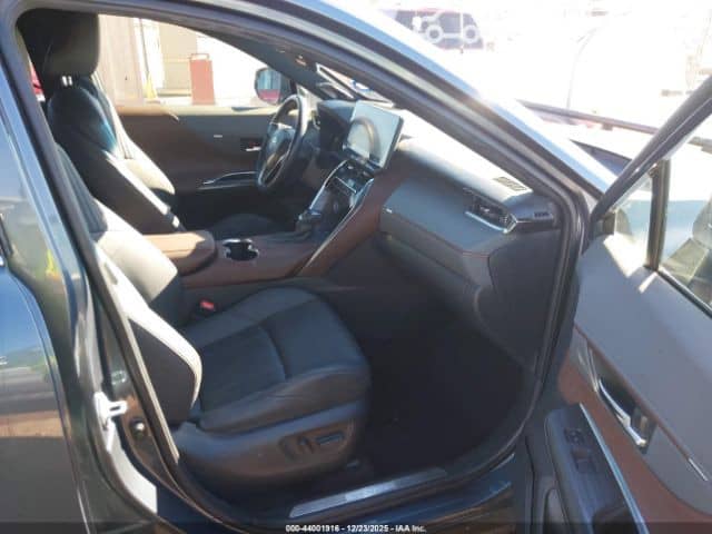 Toyota Venza II 2.5hyb CVT 4WD