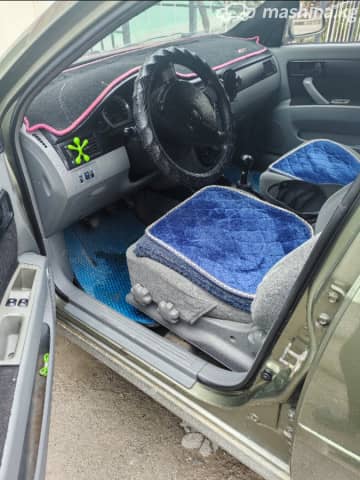 Chevrolet Lacetti 1.6 MT