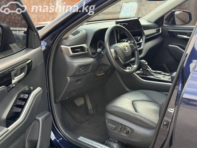 Toyota Grand Highlander 2.4 AT 4WD