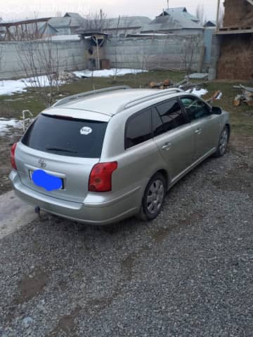 Toyota Avensis II 1.8 MT