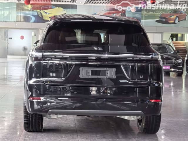 LiXiang L7 Рестайлинг 1.5hyb AT 4WD