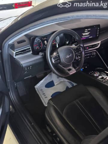 Kia K5 III 1.5 AMT