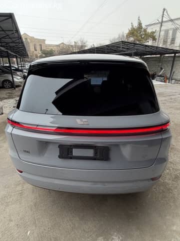 LiXiang L9 Рестайлинг 1.5hyb AT 4WD