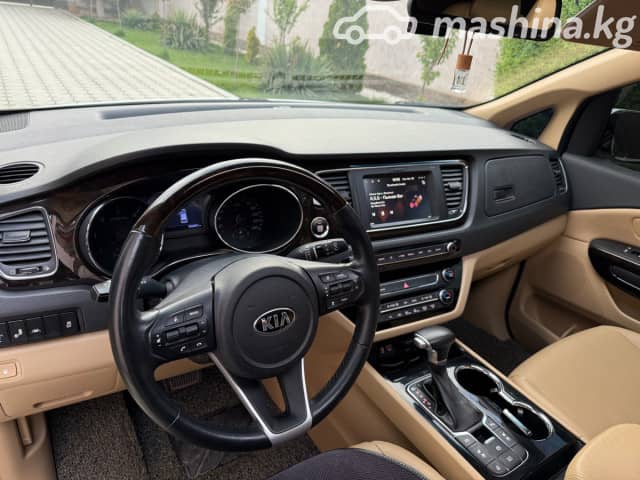 Kia Carnival III 2.2d AT