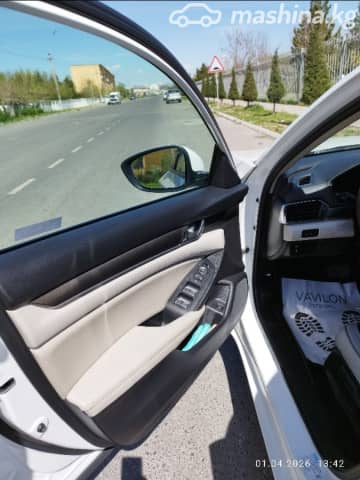 Honda Accord X Рестайлинг 2.0hyb CVT