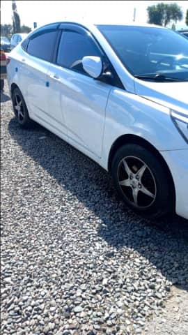 Hyundai Accent IV 1.4 AT