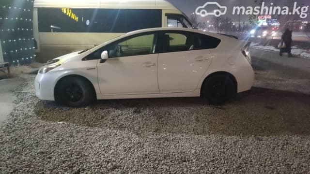Toyota Prius III Рестайлинг (XW30) 1.8hyb AT