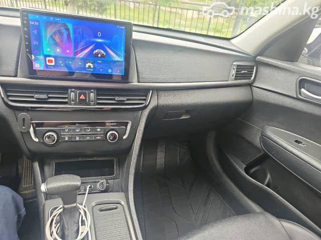 Kia K5 II 2.0 AT