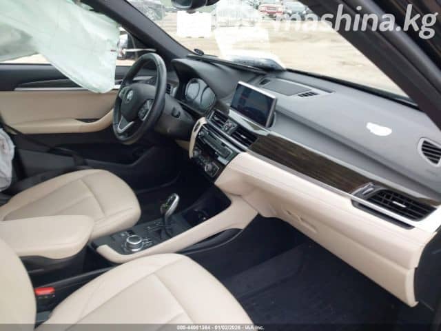 BMW X1 II (F48) Рестайлинг 28i xDrive 2.0 AT 4WD