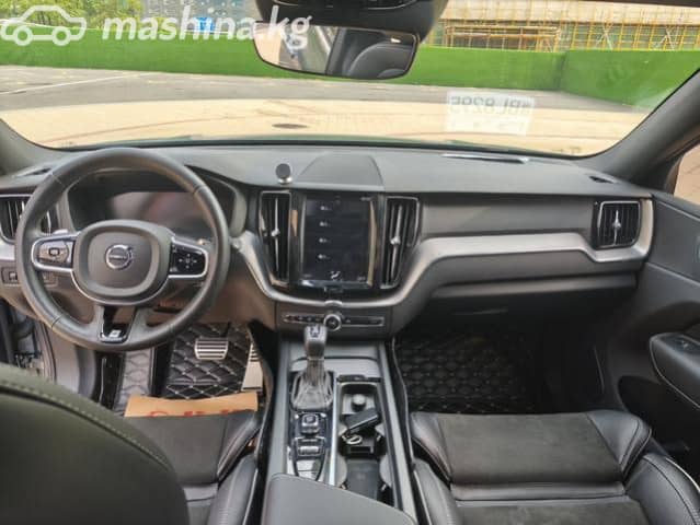 Volvo XC60 II 2.0 AT