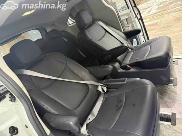 Toyota Sienna IV 2.5hyb AT