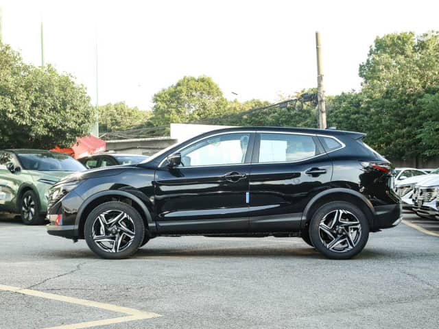 Nissan Qashqai II Рестайлинг 2 2.0 CVT