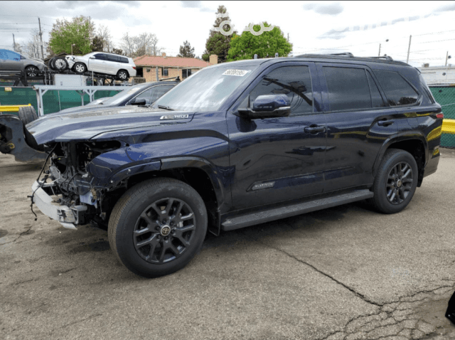 Toyota Sequoia III 3.5hyb AT 4WD