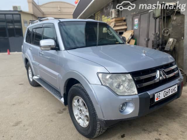 Mitsubishi Pajero IV 3.0 AT 4WD