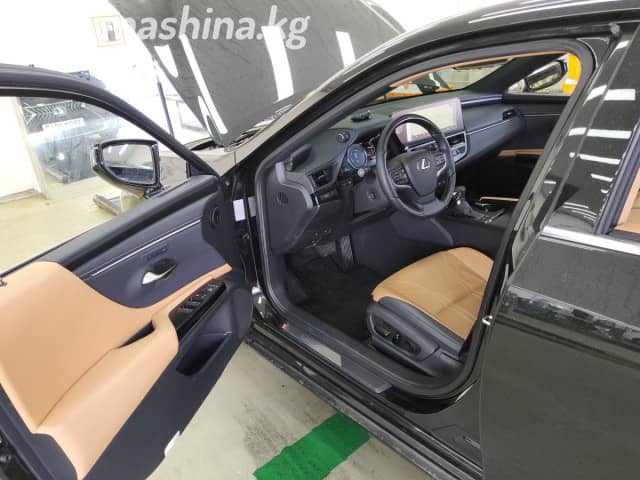 Lexus ES VII Рестайлинг 300h 2.5hyb CVT