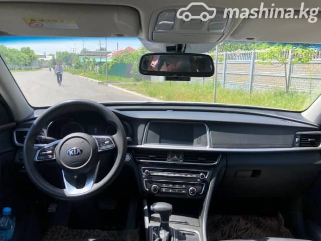 Kia K5 II 2.0 AT