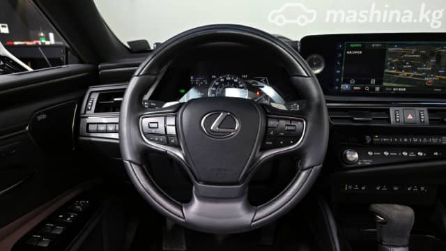 Lexus ES VII Рестайлинг 300h 2.5hyb CVT