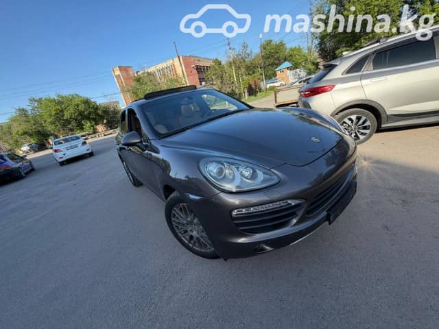 Porsche Cayenne II (958) Turbo 4.8 AT 4WD