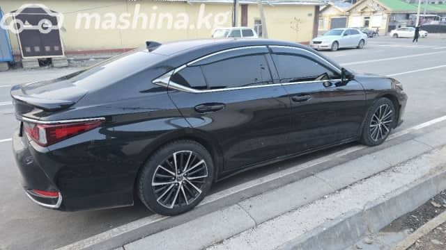 Lexus ES VII Рестайлинг 300h 2.5hyb CVT