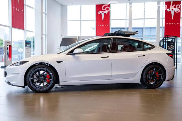 Tesla Model 3 I Рестайлинг Long Range RWD Electro AT